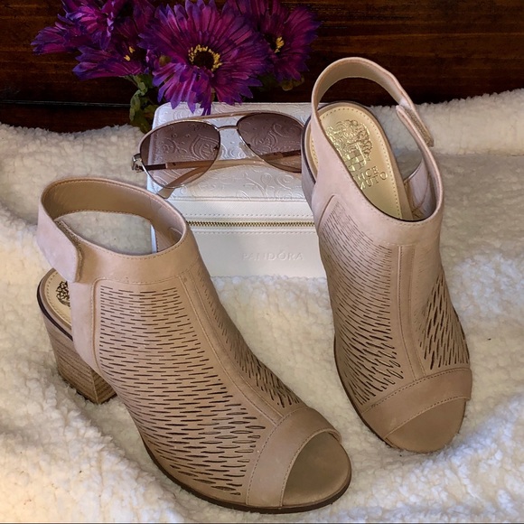 vince camuto lavette leather block heel sandal